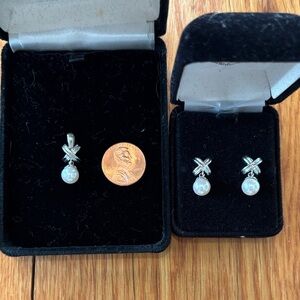 Pearl pendant and earrings